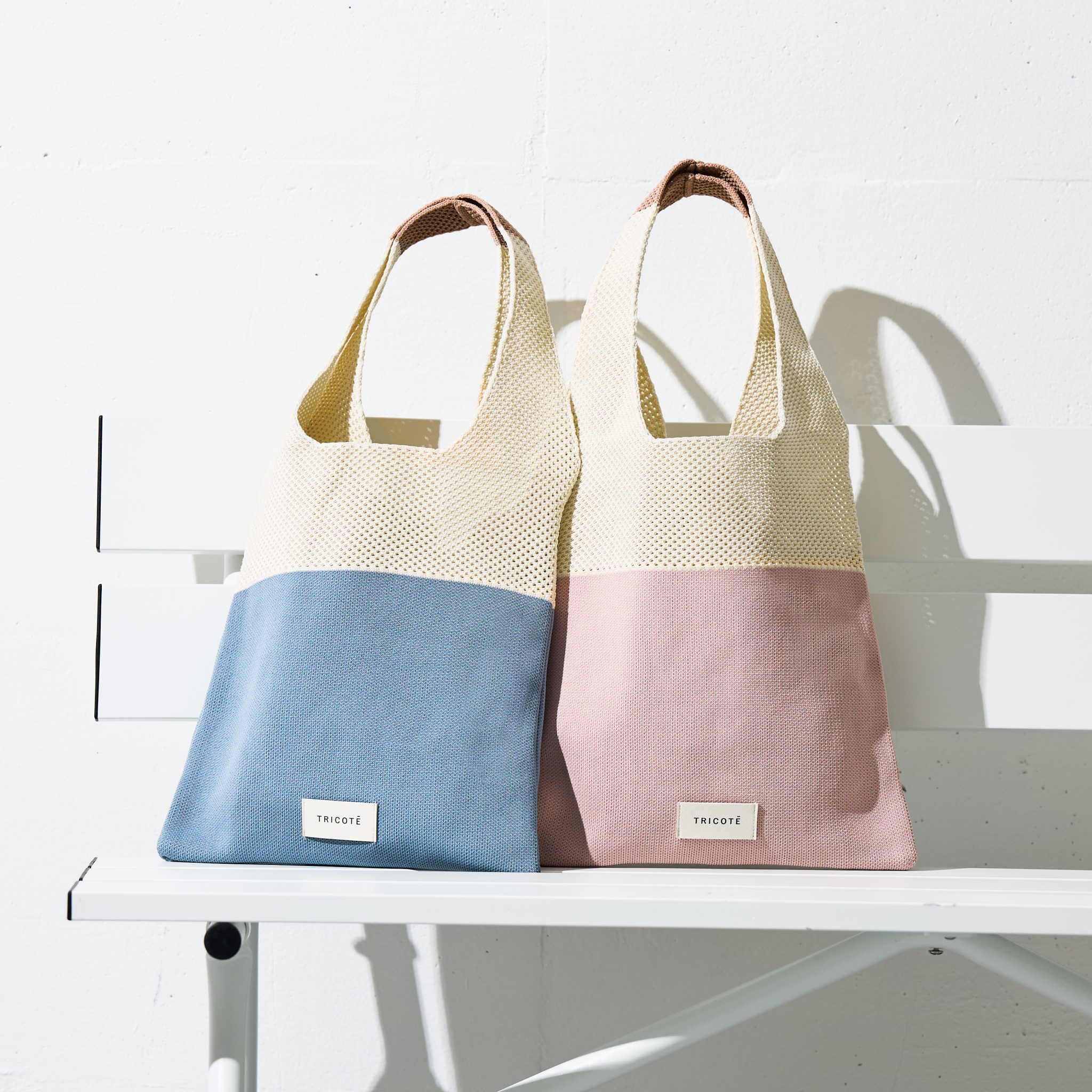 ファンケルショップ限定プレゼントを製作 「TRICOTÉ」コラボニットバッグとオリジナル晴雨兼用傘 ~新しいファンケルの世界観を表現~