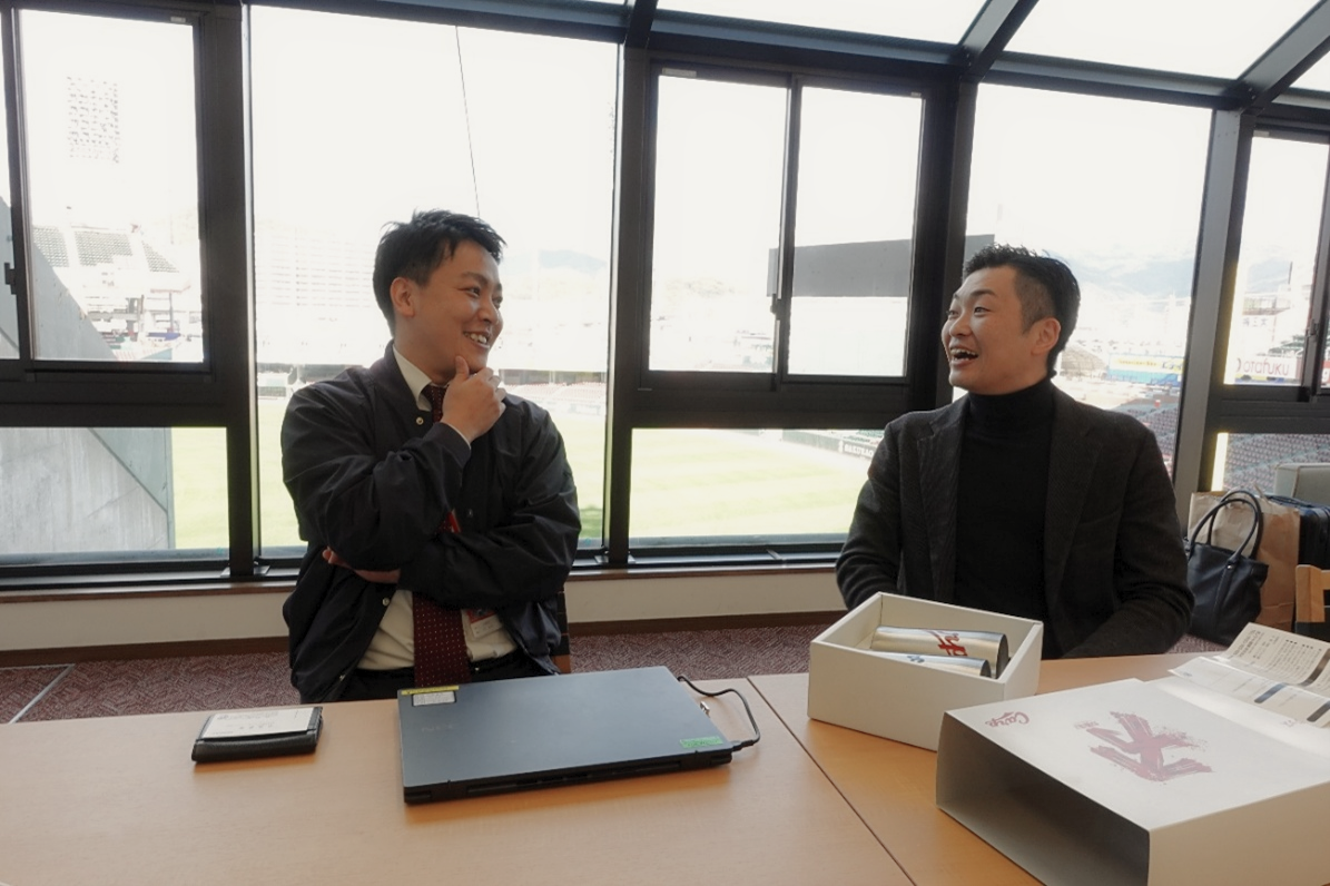 お客様がワクワクする特典グッズを通じて、3世代で楽しめる球団の成長に貢献