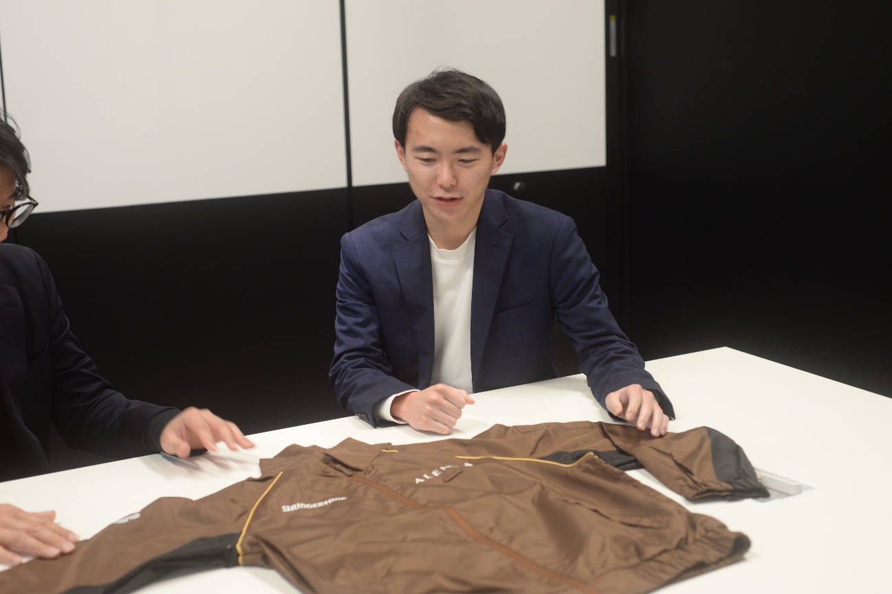 デザインと使いやすさを両立したジャンパーを制作②